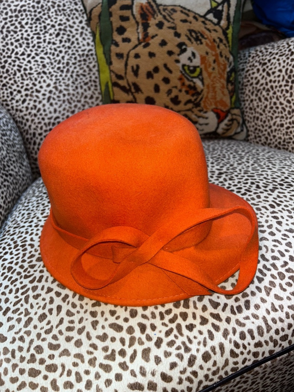 Soprattutto Italy pumpkin orange 100% wool felt Womens fedora trilby hat EUC